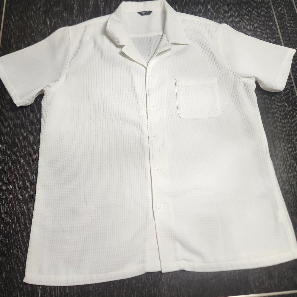 White Casual Button Down Shirt with Textured Fabric